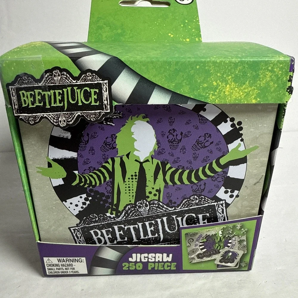Beetlejuice 250-Piece Jigsaw Puzzle‎ in Collectible Tin Container